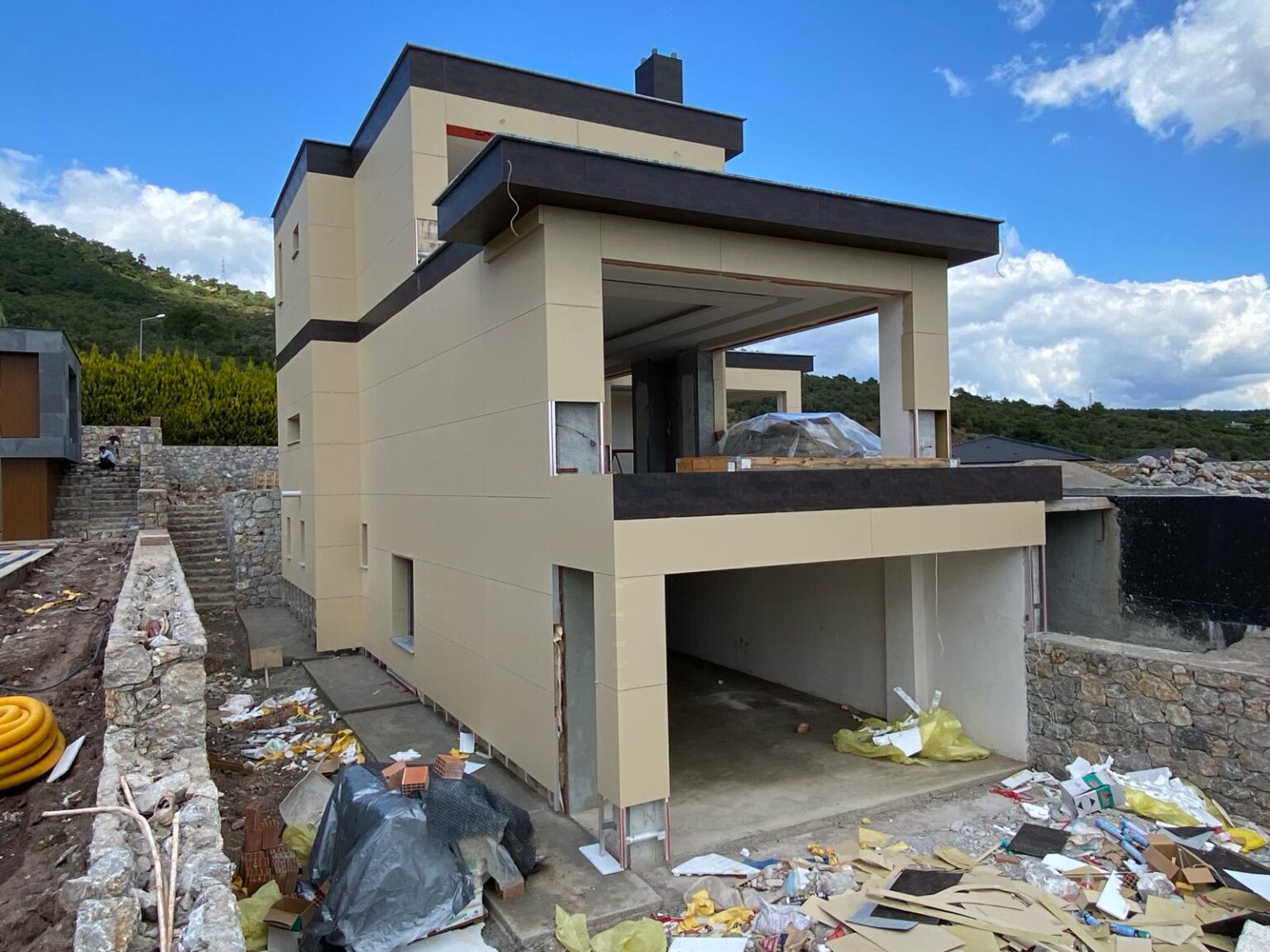 WhatsApp Image 2024-05-06 at 14.02.50 (1)