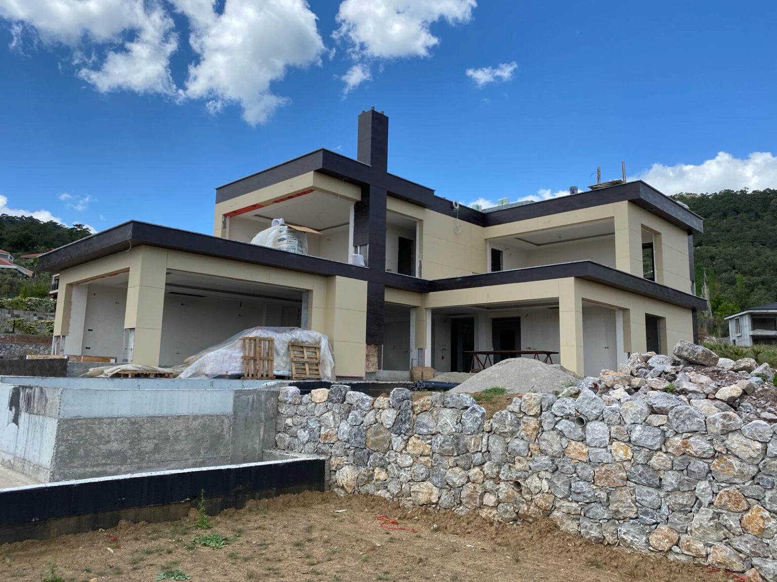 WhatsApp Image 2024-05-06 at 14.02.51 (1)